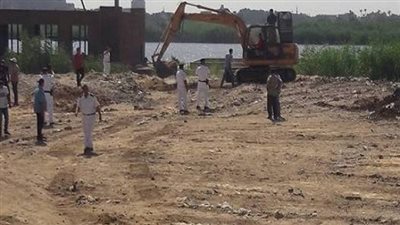 ازالة تعديات عن 12 فدان بالمعصرة 