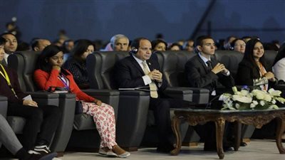 السيسي: الأولويات كانت تحتم علينا إنقاذ الدولة من الإرهاب