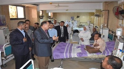 محافظ الفيوم يتفقد وحدة الغسيل الكلوى بالمستشفي العام