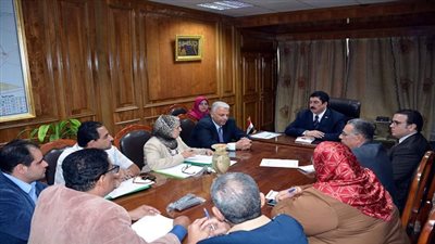 محافظ القليوبية يعقد إجتماعا لمناقشة الإجراءات التنفيذية لتحصيل مستحقات الدولة