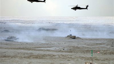 أنشطة بحرية وبرية وجوية مكثفة للقوات المشاركة فى تدريبات 