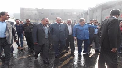 جولة مفاجئة لمحافظ القاهرة بأحياء الزاوية الحمراء والأميرية