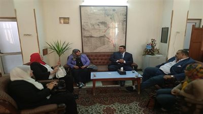 نائب محافظ السويس يلتقي وفد الأنشطة الطلابية بوزارة التربية والتعليم