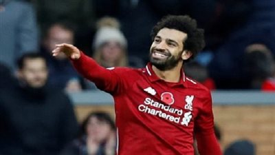 محمد صلاح يسجل ويقود ليفربول لصدارة الدوري الإنجليزي مؤقتا