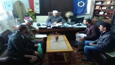 وكيل اوقاف السويس يستقبل الائمة الجدد لتوزيعهم علي المساجد
