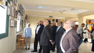 معرض يضم 400 عمل فني يتناول التنوع البيولوجي لطلاب الفنون التطبيقية 