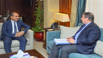وزير التجارة والصناعة يبحث مع شركة تركية توسيع استثماراتها فى السوق المصرى خلال المرحلة المقبلة