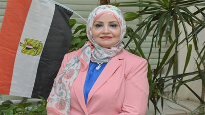 الإعلامية أمل منصور تشارك جمهورها اختيار موضوعات حلقة الخميس المقبل من  