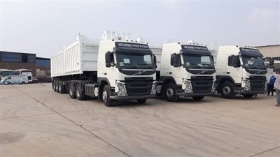 محافظة القليوبية تتسلم 3 حاويات لدعم منظومة النظافة و3 سيارات برج كهرباء بالمحافظة 