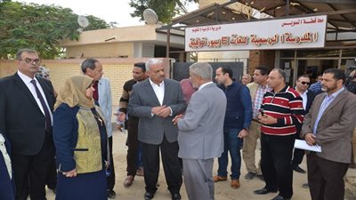 محافظ السويس يتفقد المدرسة التجريبية بحوض الدرس