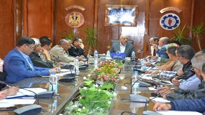 محافظ السويس ينفذ تكليفات السيسى بازالة تعديات الاراضى الزراعية يوم 26 نوفمبر الجارى