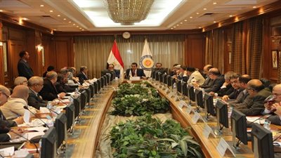 وزير التعليم العالي يرأس اجتماع المجلس الأعلى للمستشفيات الجامعية