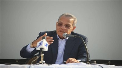 عادل حمودة يروي مراحل طفولة المخرج صلاح ابو سيف