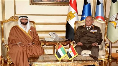 وزير الدفاع يلتقى وزير الدولة لشئون الدفاع الإماراتى