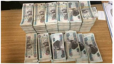 ضبط راكب حاول تهريب 140 ألف جنيه بمطار القاهرة