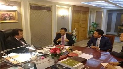وزير التعليم العالى يبحث آليات التعاون مع نائب رئيس هواوي الصينية