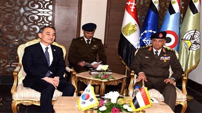 وزير الدفاع يلتقى وزراء دفاع السودان وكوريا الجنوبية وأوغندا