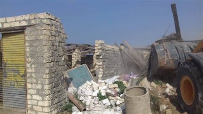 إزالة تعديات بمساحة 1015 مترا علي اراضي  شندورة الزراعية بالسويس
