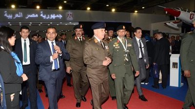 رئيس الأركان يلتقي بوزير الدفاع الكاميرونى ورئيس الأركان المالى ورئيس الأركان الرواندى 