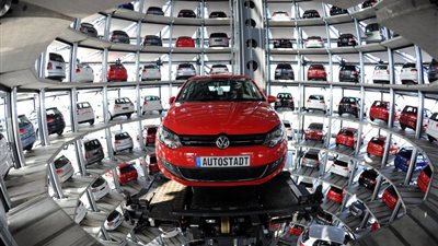 هل غادرت شركات السيارات العالمية مصر؟.. نائب يٌجيب