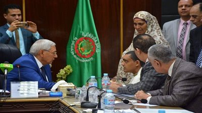 محافظ الدقهلية : يرفض طلب مخالف..ويؤكد الدولة قادرة على التصدي للمخالفين 