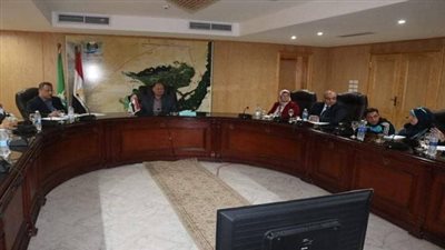 محافظ الفيوم يعقد لقاءً لبحث مشكلات ذوى الاحتياجات الخاصة