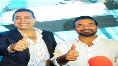 صور نادرة لحكيم وحميد الشاعرى وكواليس البوم 