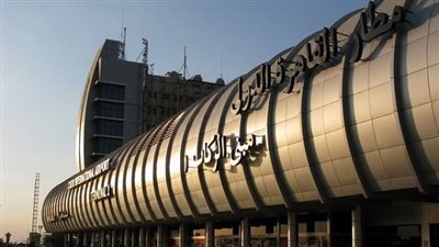 مساعد رئيس السودان يغادر مطار القاهرة بعد زيارته لمصر