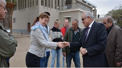 محافظ الجيزة يلتقى بالوفود السياحية بمتحف ميت رهينة