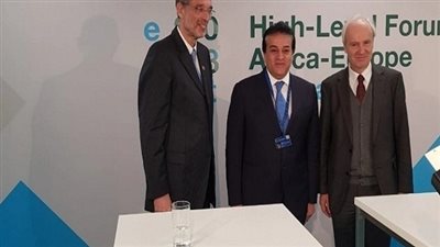 وزير التعليم العالى يستعرض إستراتيجية الوزارة بعنوان 