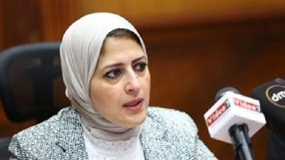 الصحة: إغلاق منشأتين يدارا بواسطة منتحلي صفة أطباء بالقاهرة والجيزة