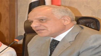 محافظ الجيزة: رصف67 حارة ضيقة وتطوير الجزر الوسطى بحي شمال الجيزة