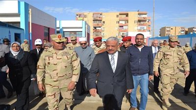 بالصور.. محافظ السويس وقائد الجيش يفتتحان مدرسة التوفيق للصم وضعاف السمع