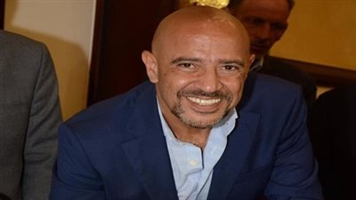 الفنان اشرف عبدالباقي يحتفل باليوم العالمي للتطوع مع مؤسسة الهلال الاحمر المصري بالقرية الفرعونية 