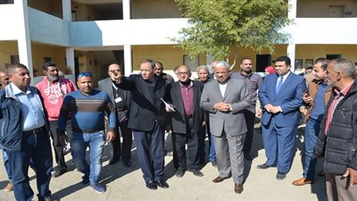 محافظ السويس: عدم اصلاح اى معدات او سيارات خارج رش المحافظة