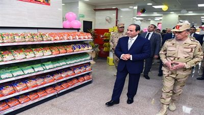 الرئيس يفتتح مشروع التطوير الحضاري بمنطقة غيط العنب 