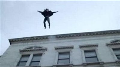 انتحار فتاة بإلقاء نفسها من الدور الرابع في حلوان