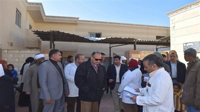 محافظ الفيوم يفاجئ مستشفي طامية المركزي ويؤكد علي حل مشاكل المرضي