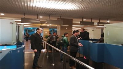 «السياحة» تستقبل أسر ضحايا حادث أتوبيس الهرم 