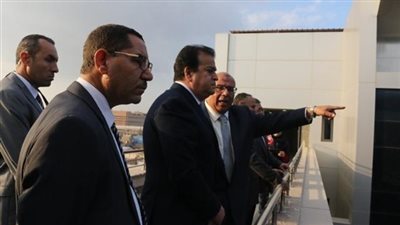 وزير التعليم العالى يتفقد أعمال تطوير معهد بحوث الإلكترونيات