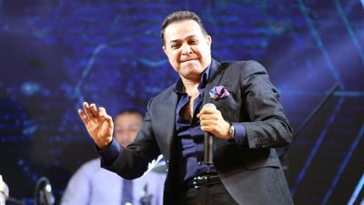 بالصور.. حكيم هاتريك رأس السنة لأول مرة في تاريخ النجوم العرب