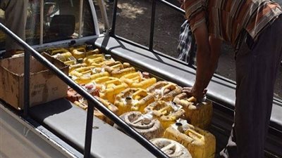 ضبط نص طن زيت طعام و120 كليو حلاوة فاسدة خلال حملة مكبرة لتموين الغربية