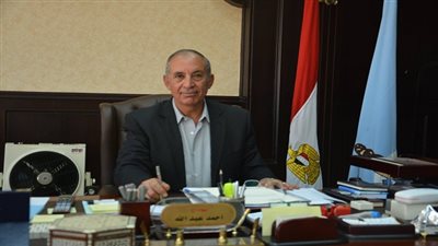 محافظ البحر الأحمر يتابع الأعمال بحارة الخدمة بطريق المطار