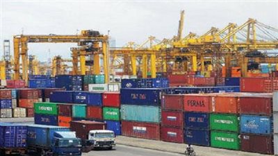 تداول 490 شاحنة بموانىء البحر الاحمر