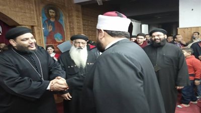 وكيل أوقاف السويس يزور كنائس المحافظة لتقديم التهانىء للاخوة الاقباط بعيد الميلاد المجيد