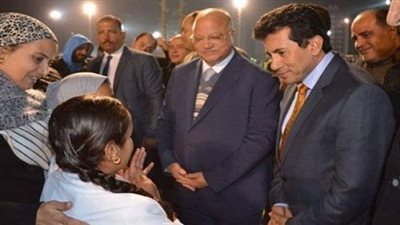 وزير الشباب ومحافظ القاهرة يشهدان مبارايات لكرة القدم بالاسمرات