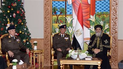 وزير الدفاع يهنئ البابا تواضروس الثانى بمناسبة عيد الميلاد المجيد