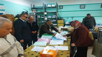 وكيل تعليم السويس تتابع تجهيزات كنترول الشهادة الإعدادية