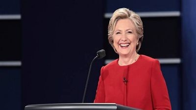 هيلارى كلينتون تهاجم خطاب ترامب وتصفه بالـ