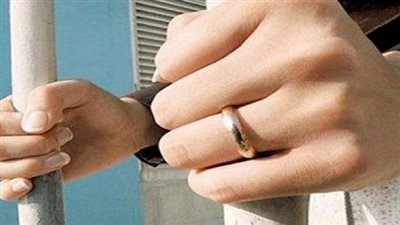 حجز ربة منزل 24 ساعة لجمعها بين زوجين بمنشأة ناصر